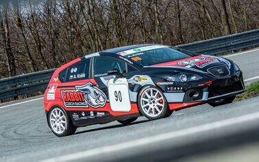 Premiérová sezóna ve stříbrném hávu